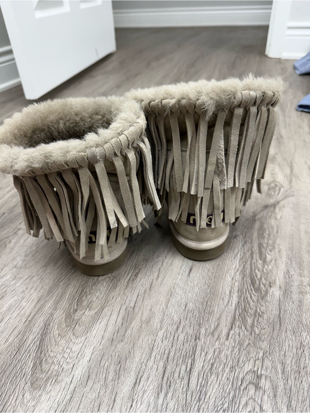 Women’s MOU Shearling Fringe Moccasin Boot - Taupe - Picture 6 of 9